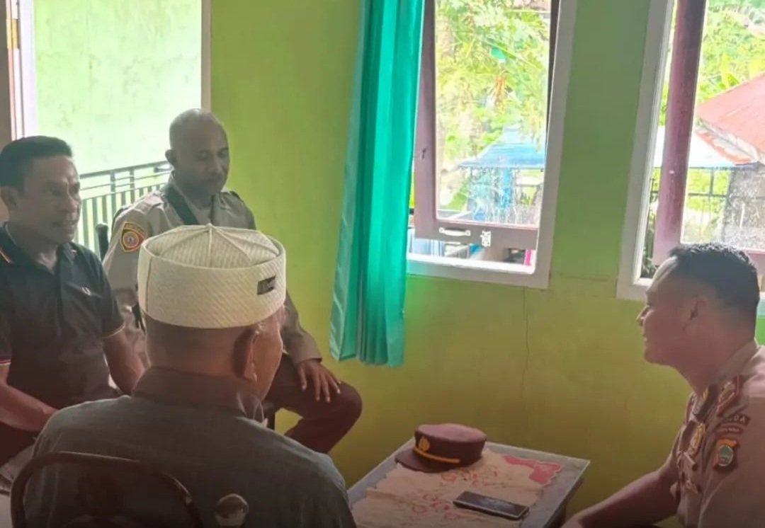 Kapolsek Fakfak Jalin Silaturahmi dengan Ketua MUI, Perkuat Sinergi Jaga Kamtibmas