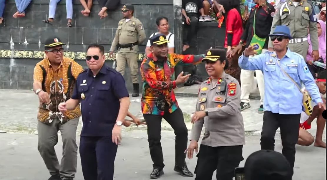 Bupati Samaun Dahlan Apresiasi Semarak Karnaval Pelajar, Wujudkan Semangat Kemerdekaan