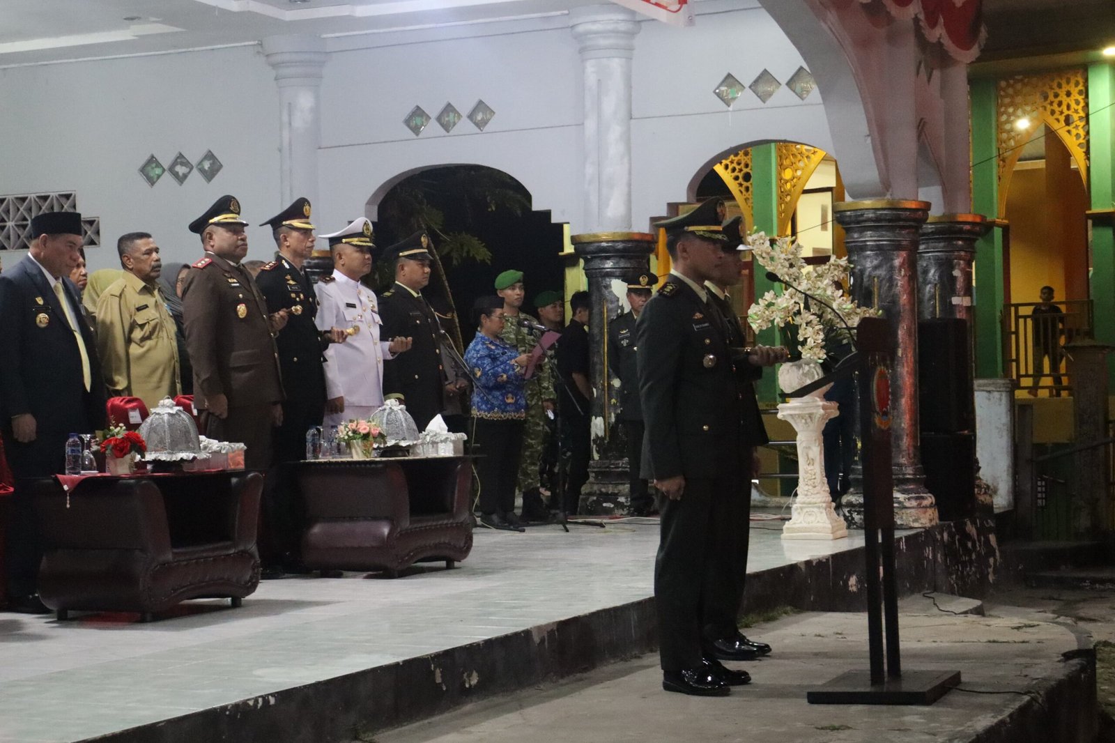 Pimpin Pawai Taptu HUT Ke-81 RI, Dandim Fakfak Ajak Masyarakat Teladani Semangat Pahlawan
