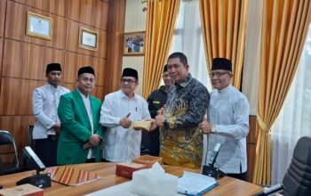 Wali Kota Pagaralam Berikan Bantuan kepada PCNU untuk Mengikuti Muktamar NU ke-35 di Jombang