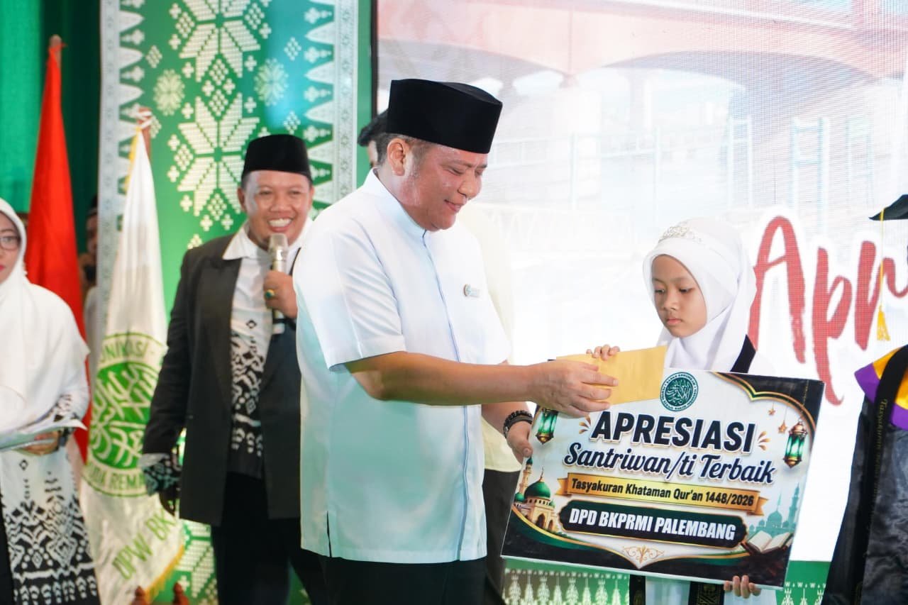 Wisuda 10.000 Santri BKPRMI, Herman Deru Tekankan Peran Orang Tua dalam Pendidikan Al-Qur’an