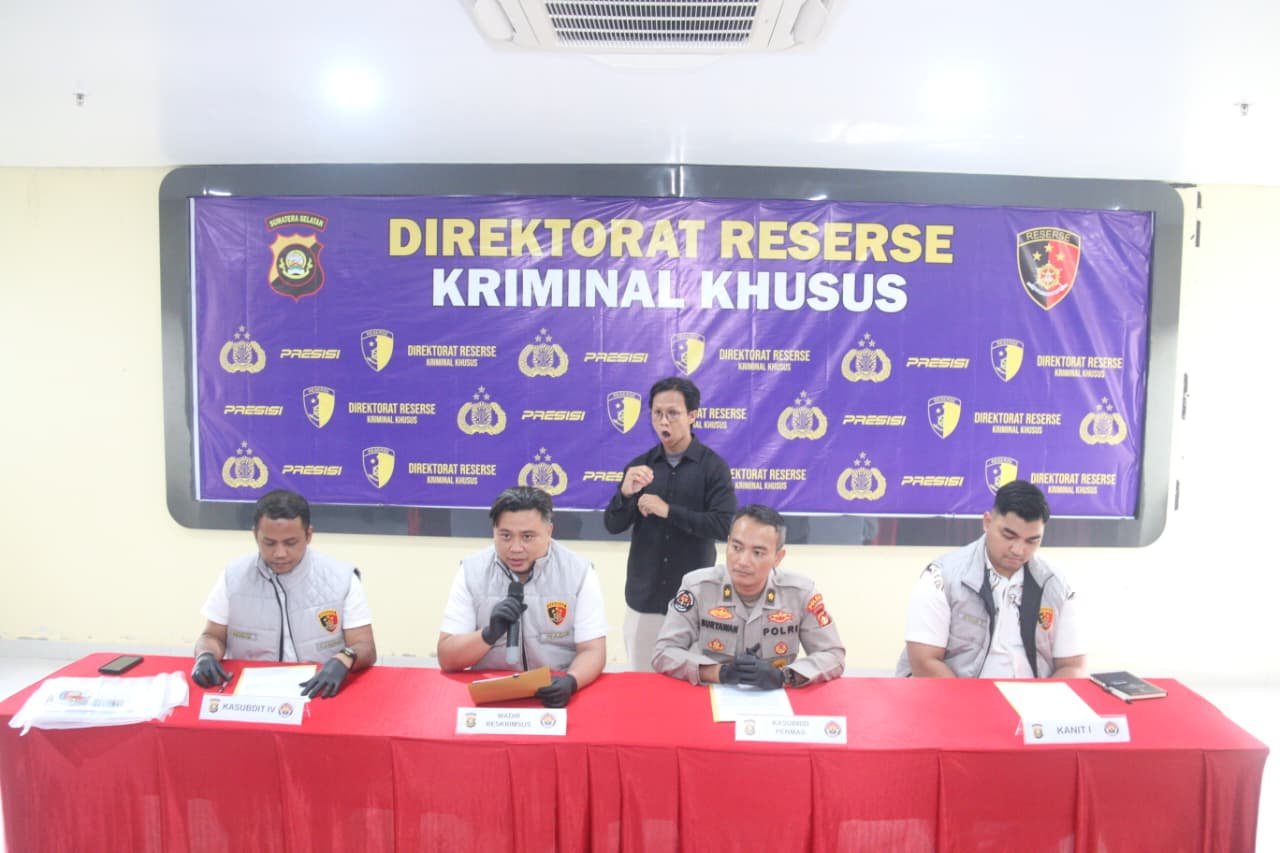 Polda Sumsel Gerebek Gudang Penampungan, 5.350 Liter Solar Subsidi Diamankan