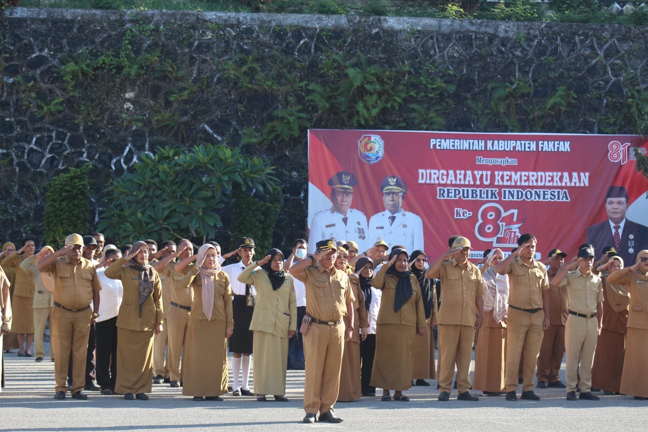 Perkuat Pelayanan Publik, Bupati Fakfak Tekankan Kedisiplinan ASN hingga Pegawai PPPK