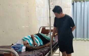 Josep Goenawan Hadir Menguatkan Orang Sakit di RSUD Fakfak