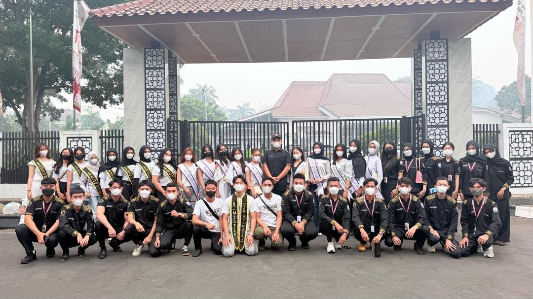 Bujang Kesehatan Palembang Bersama Face of South Sumatera dan Miss Youth Bagikan 12.000 Masker kepada Masyarakat