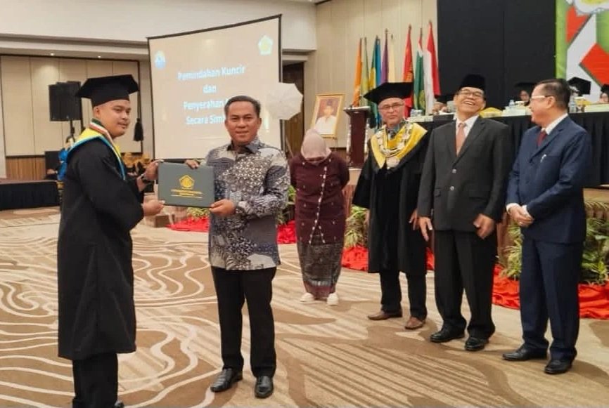 Ketua DPRD Prabumulih Hadiri Wisuda Unitas, Ajak Lulusan Jadi Agen Perubahan
