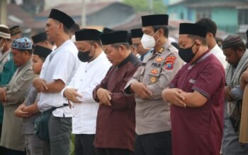 Memohon Hujan di Tengah Kemarau, Polres Fakfak Bersama Forkopimda dan 500 Peserta Gelar Sholat Istisqa