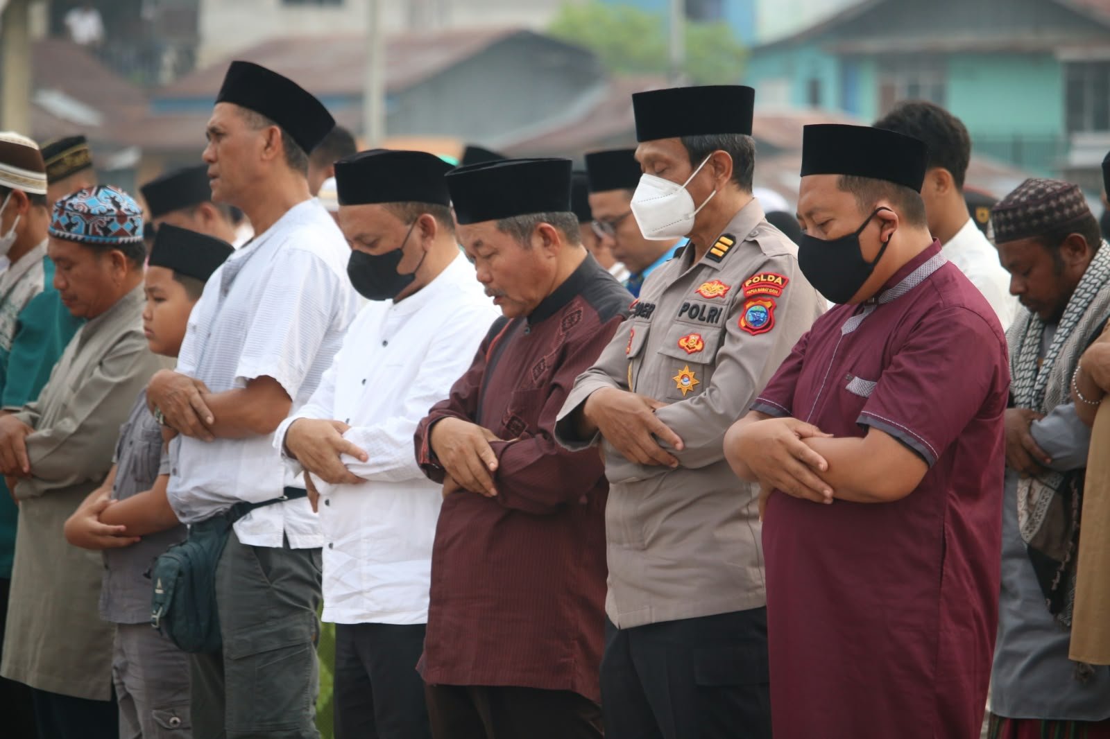 Memohon Hujan di Tengah Kemarau, Polres Fakfak Bersama Forkopimda dan 500 Peserta Gelar Sholat Istisqa