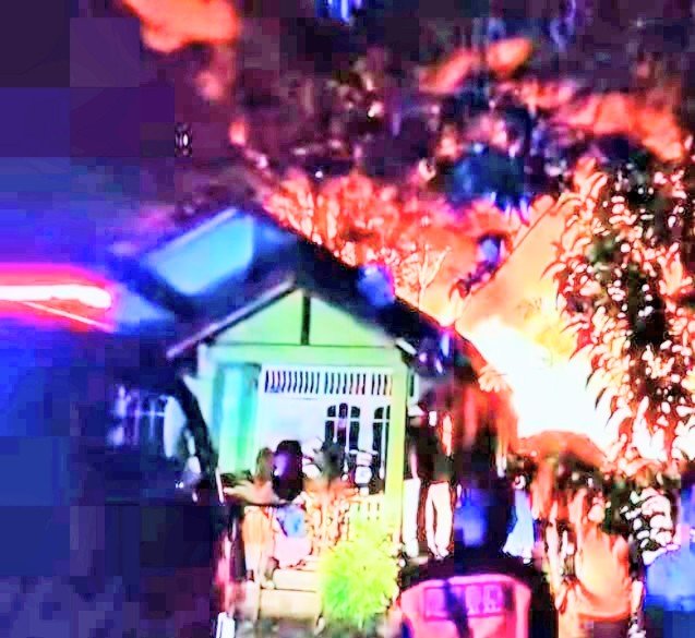 Kebakaran Gudang Rongsokan Plastik di Pagaralam, Api Membumbung Lebih dari 10 Meter