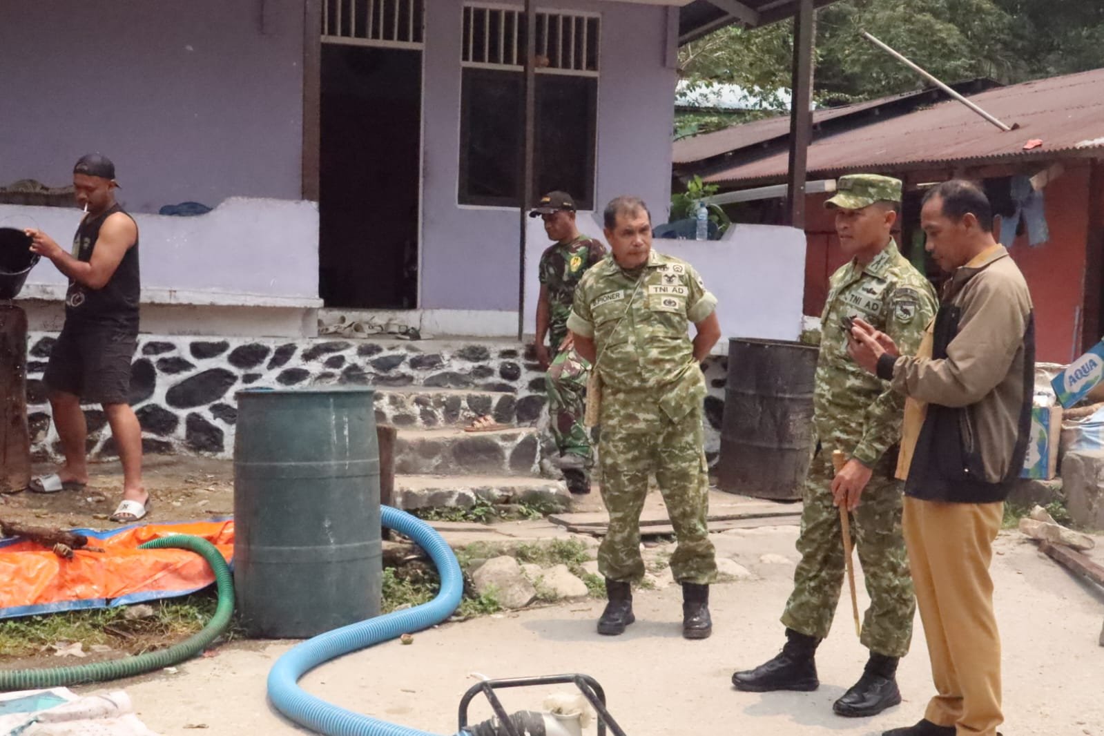 Batu Cadas Jadi Tantangan, Dandim Wahlin Rahman Pastikan Program Karya Bakti Sesuai Target