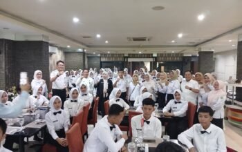 94 Siswa SMK Negeri Sumsel Praktik Memasak Langsung di Hotel Swarna Dwipa