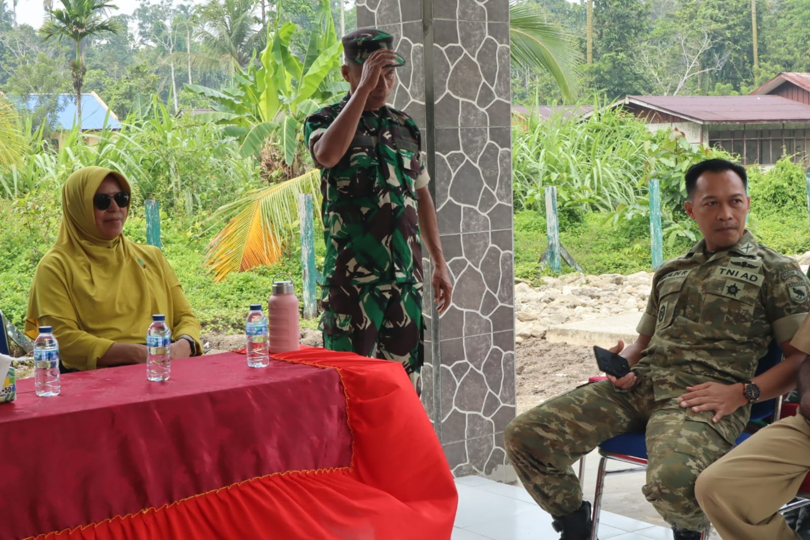 Kunker di Distrik Fakfak Timur, Wahlin Rahman Dorong Generasi Muda Papua Siap Jadi Prajurit TNI AD   