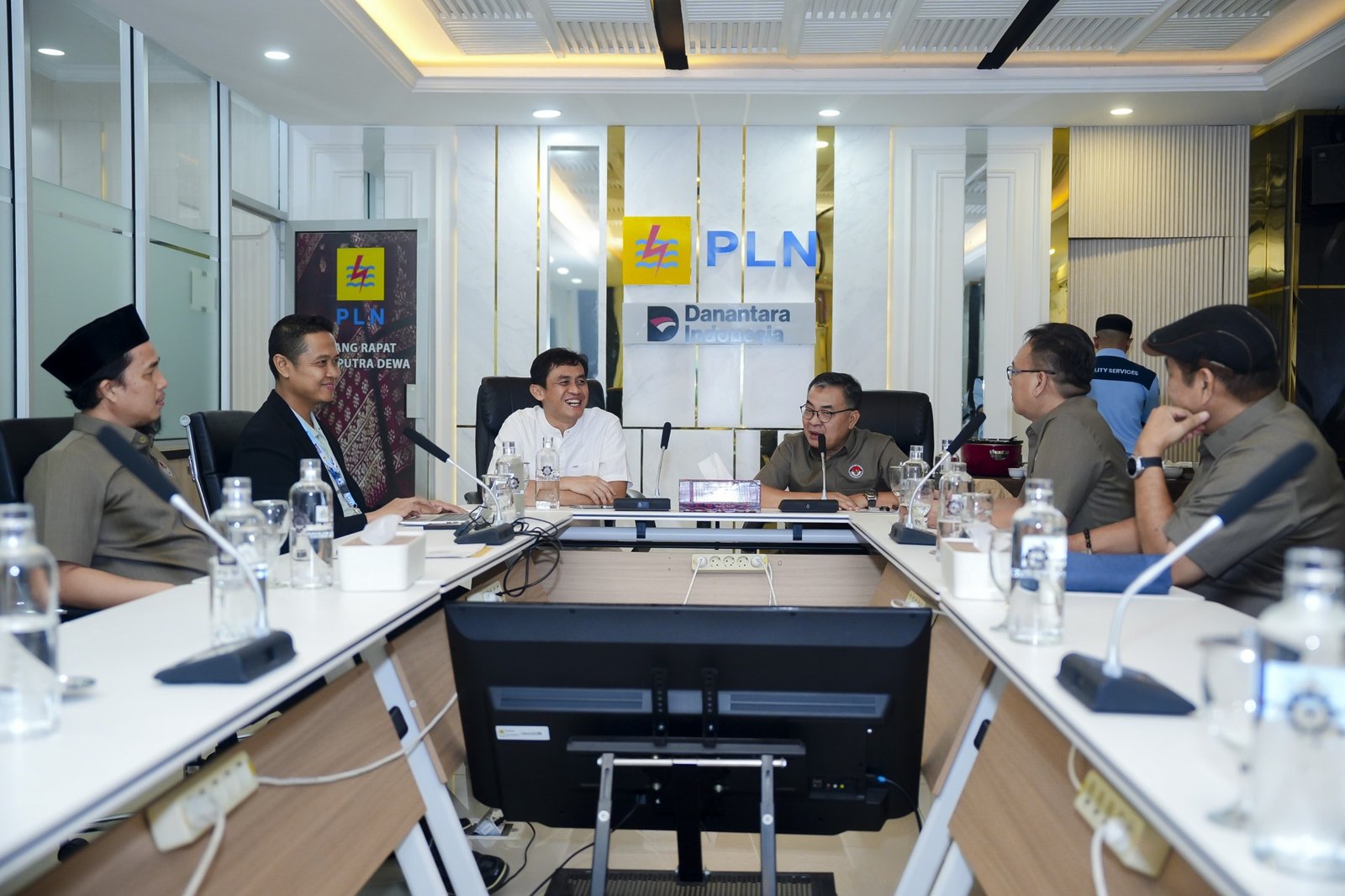 PLN UID S2JB dan Komisi Informasi Sumsel Bahas Peningkatan Kualitas Layanan Publik