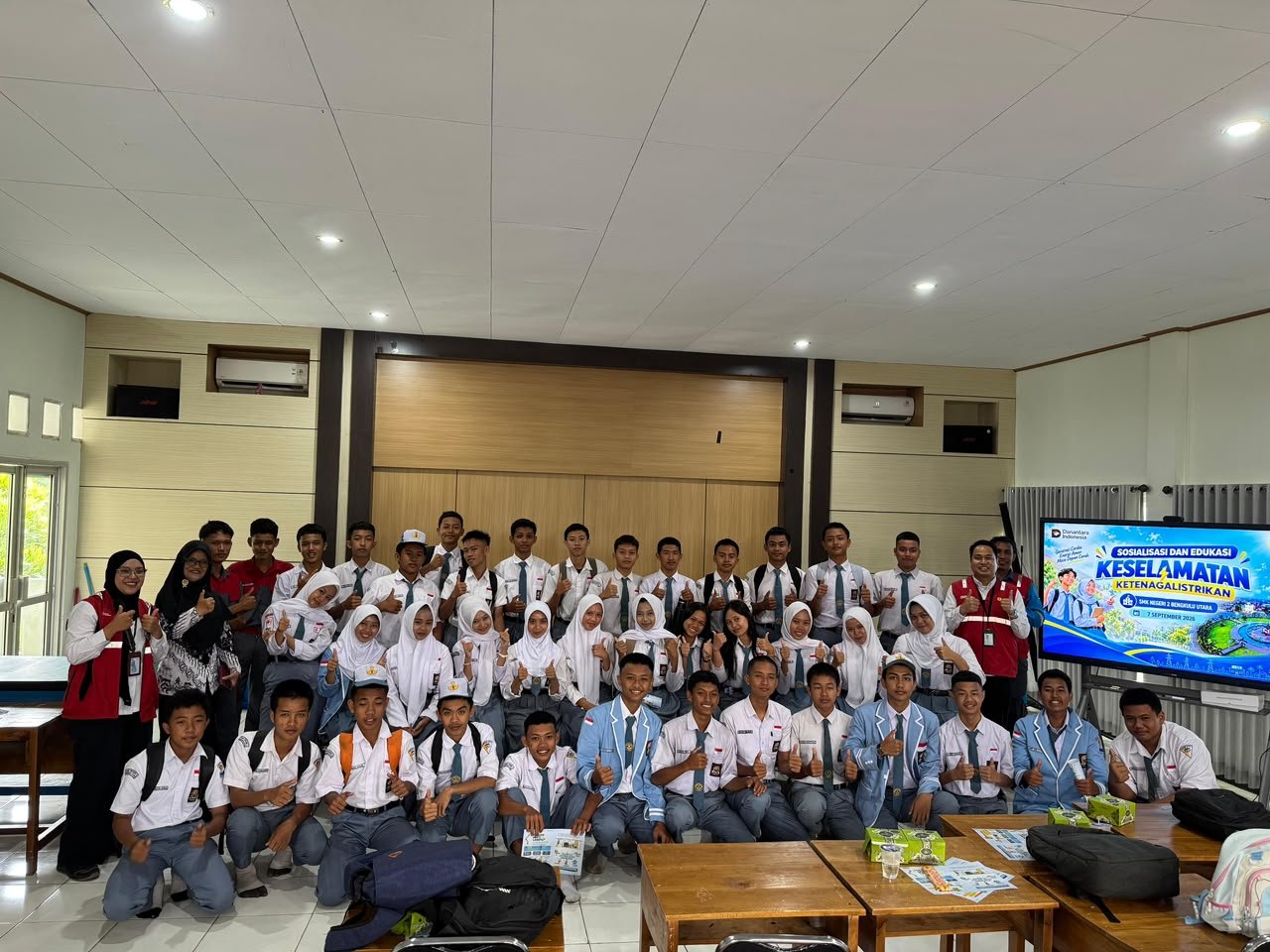 PLN ULP Argamakmur Edukasi 50 Siswa SMKN 2 Bengkulu Utara tentang Bahaya Listrik