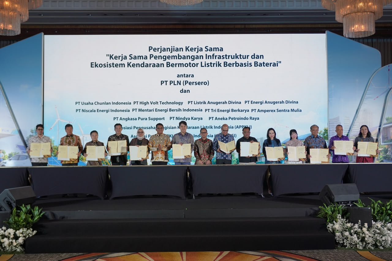 PLN Gandeng 40 Mitra, Perkuat Ekosistem Energi Hijau dan Elektrifikasi