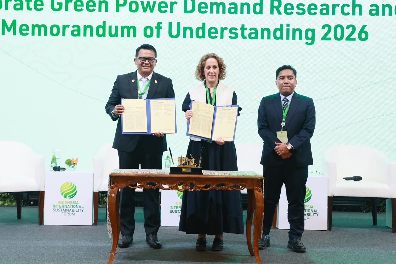 PLN Gandeng The Climate Group, Dorong Investasi dan Pengembangan Produk Energi Hijau