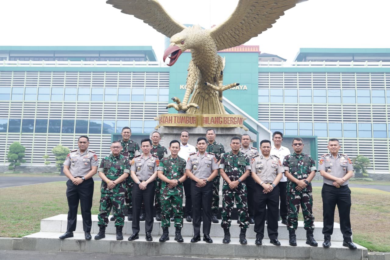 Kapolda Sumsel Sambangi Makodam II/Sriwijaya, Tegaskan Komitmen Polisi Bersama Masyarakat